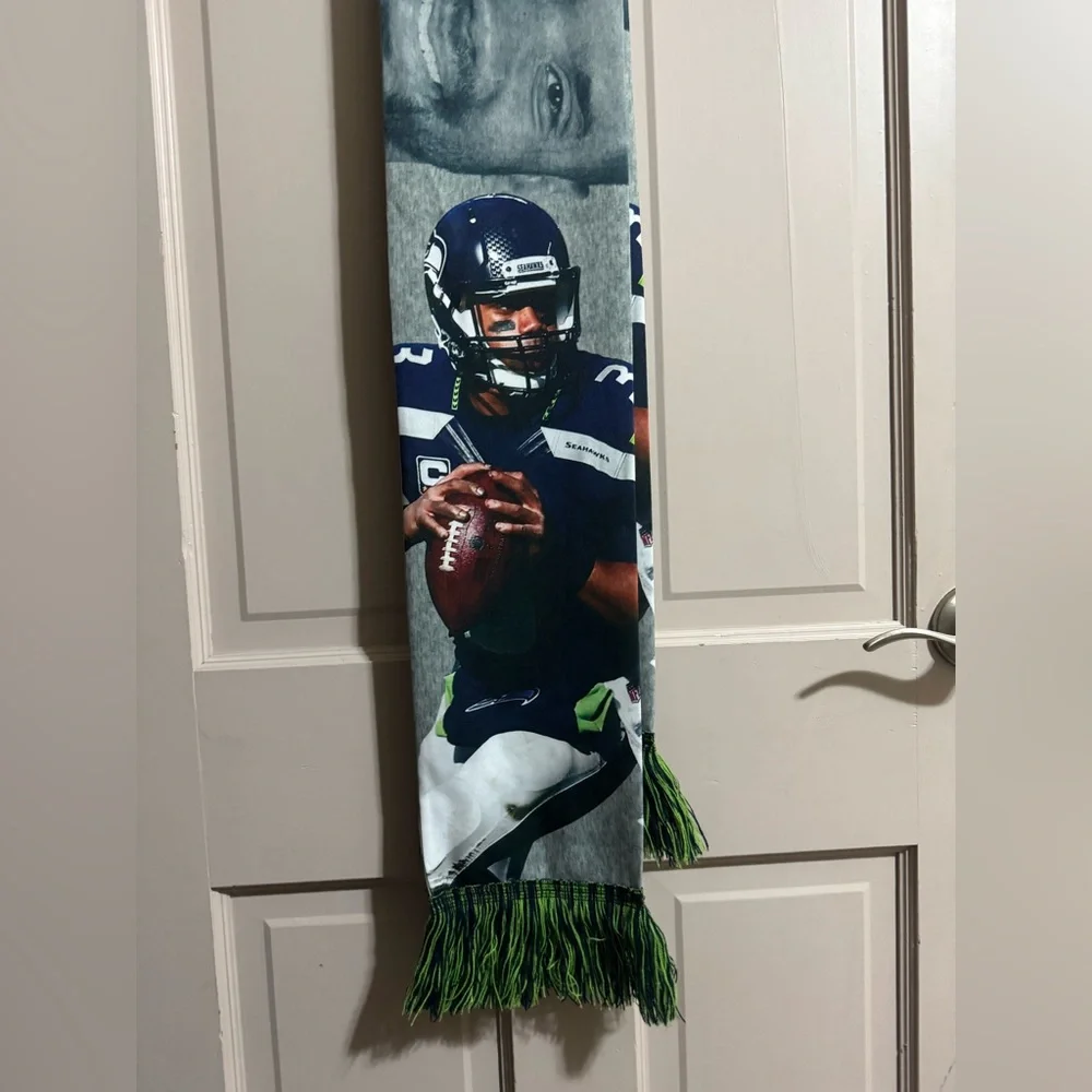 NFL Russell Wilson Seattle Seahawks Scarf Football